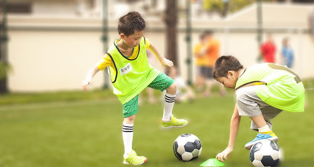 幼儿足球训练怎么教？教练常用的几种方式！